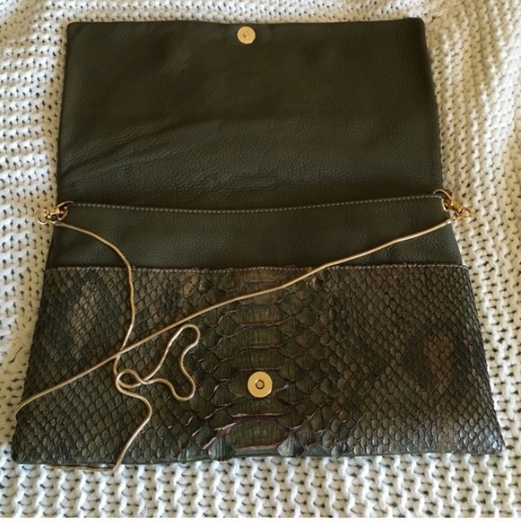 Gorgeous green 100% python clutch - Picture 2 of 5